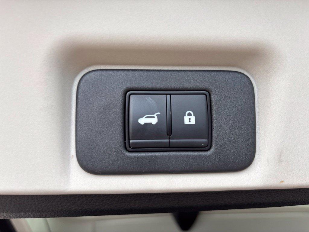 Certified 2024 Nissan Ariya AWD image 17