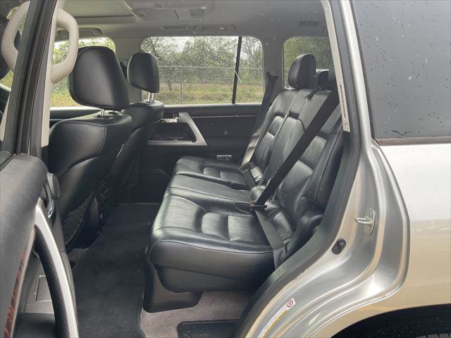 Used 2015 Toyota Land Cruiser AWD/4WD image 22