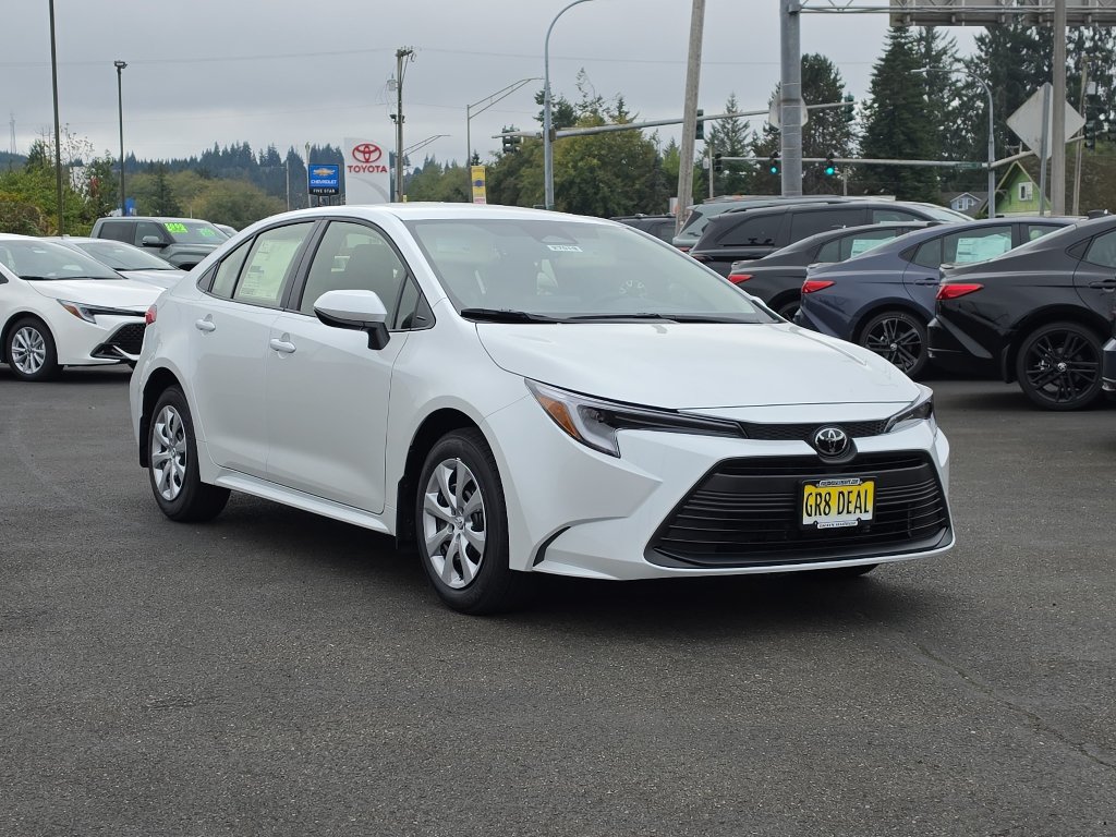 New 2027 Toyota Corolla LE FWD image 2