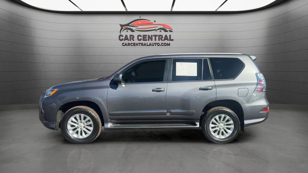 Used 2017 Lexus GX 460 Premium w/ Premium Package AWD/4WD image 2