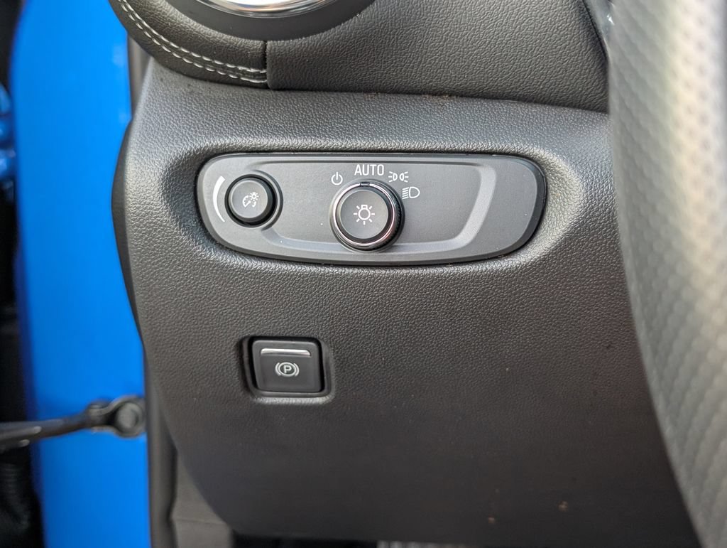 Used 2026 Chevrolet Blazer LT FWD image 11