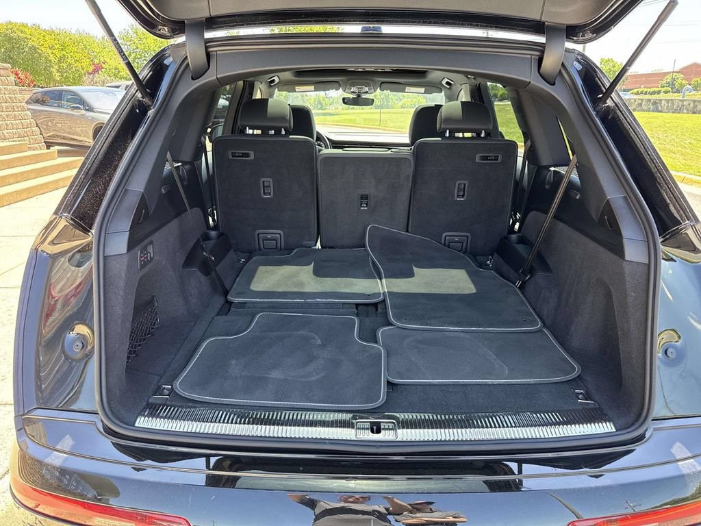 Used 2025 Audi Q7 3.0T Premium Plus AWD/4WD image 25