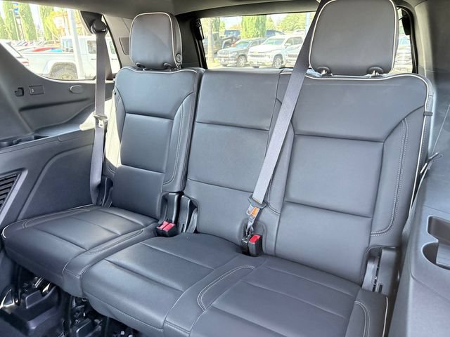 Used 2023 GMC Yukon SLT w/ SLT Premium Package AWD/4WD image 8