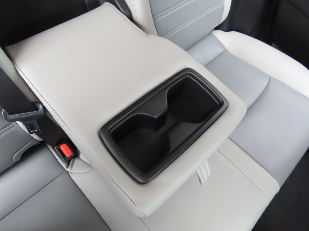 Used 2024 Toyota RAV4 XLE Premium AWD/4WD image 32