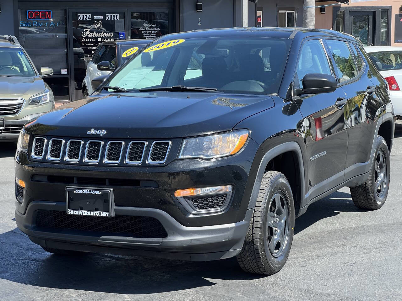 Used 2019 Jeep Compass Sport image 3