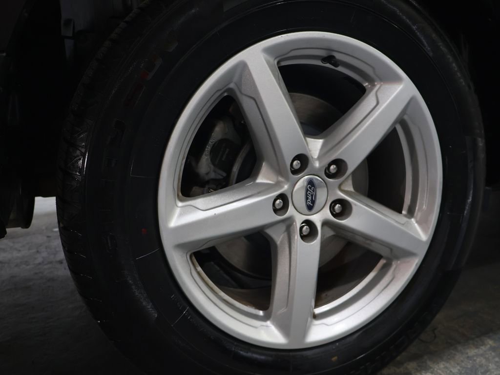 Used 2019 Ford Explorer XLT FWD image 34