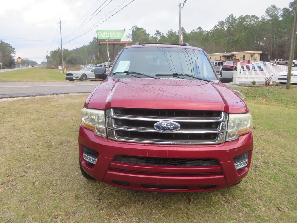 Used 2015 Ford Expedition XLT w/ Equipment Group 201A RWD image 3
