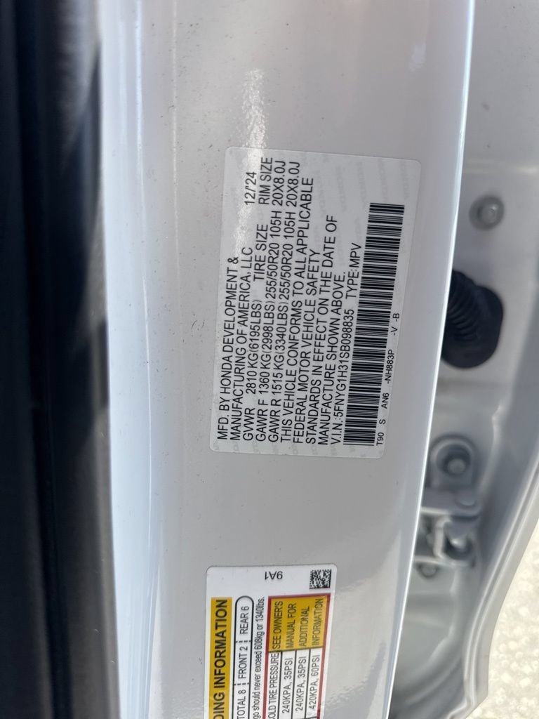 Used 2025 Honda Pilot Sport image 29