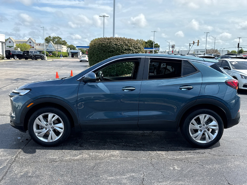 Certified 2024 Buick Encore GX Preferred FWD image 11