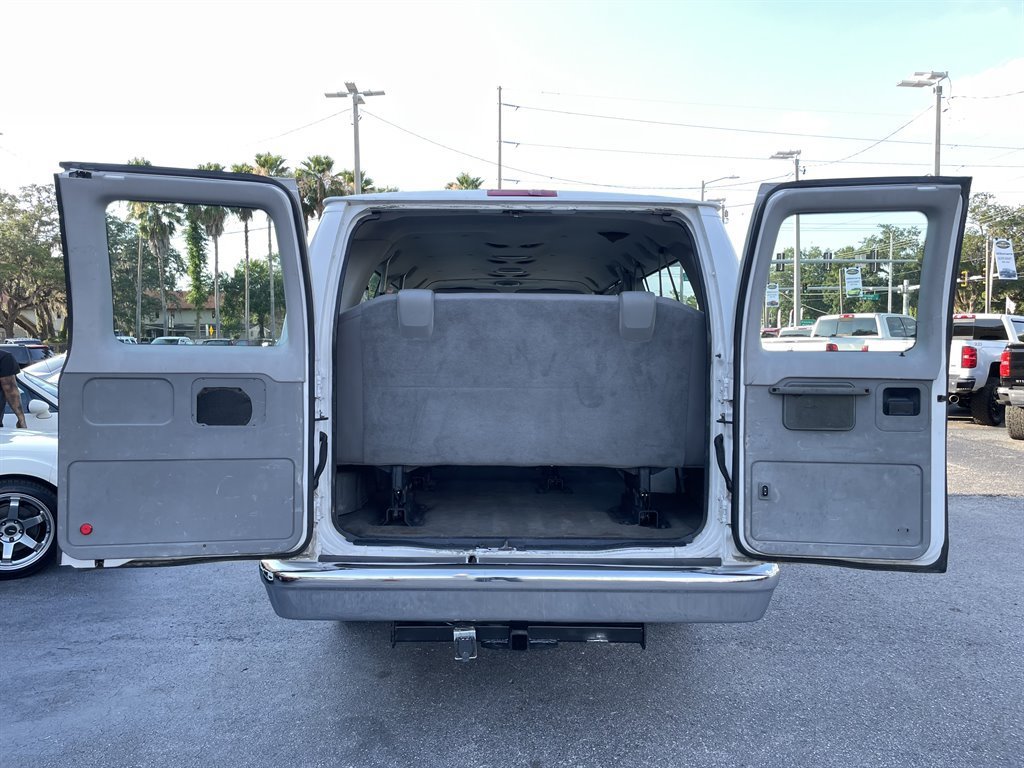 Used 2009 Ford E-350 and Econoline 350 XLT RWD image 32