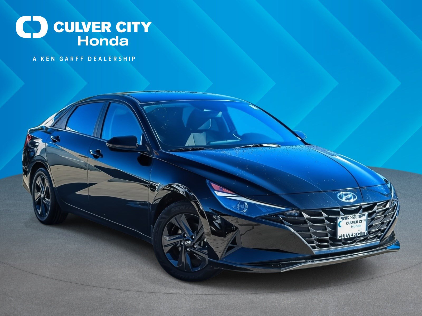 Used 2023 Hyundai Elantra Blue image 1