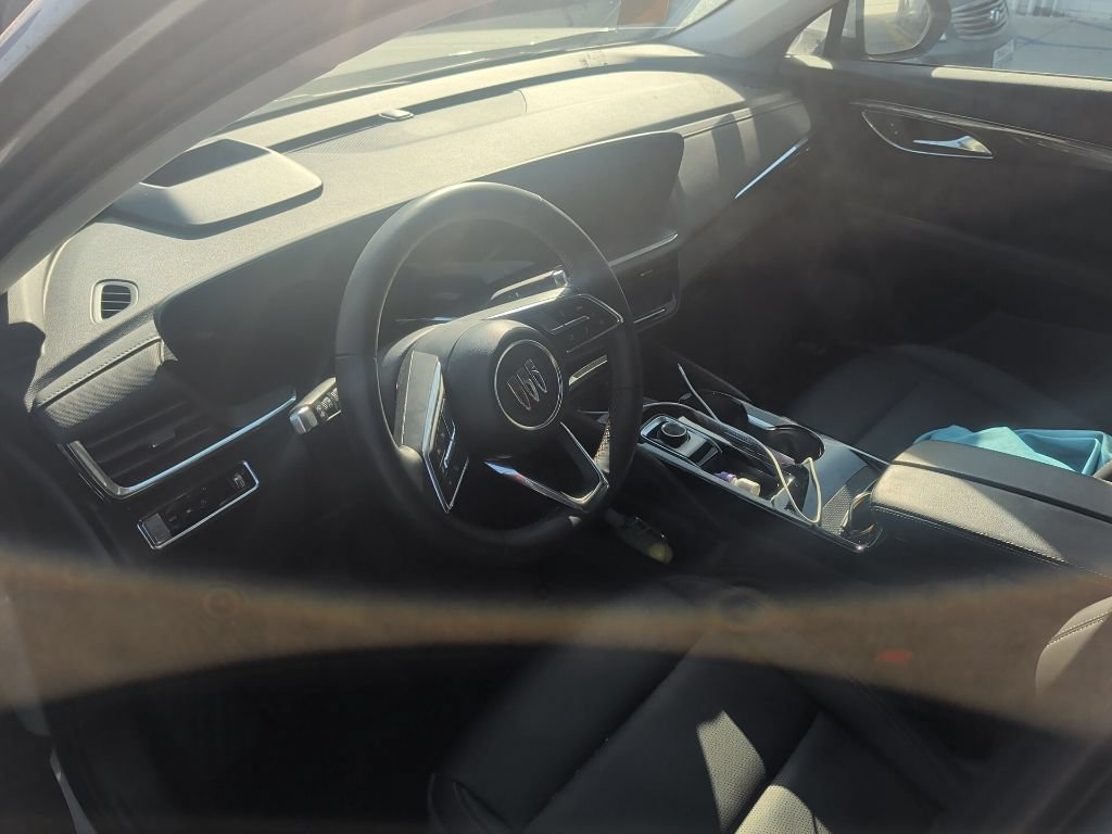 Used 2024 Buick Envision Preferred AWD/4WD image 7
