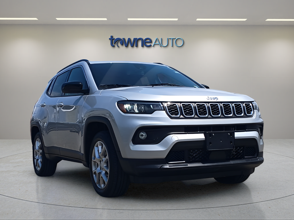 Used 2024 Jeep Compass Latitude AWD/4WD image 11