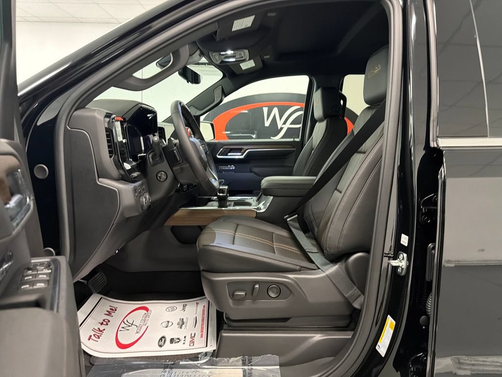 New 2026 Chevrolet Silverado 1500 High Country w/ Technology Package AWD/4WD image 13