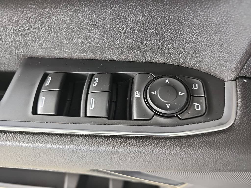 Certified 2024 Chevrolet Silverado 1500 LT AWD/4WD image 33