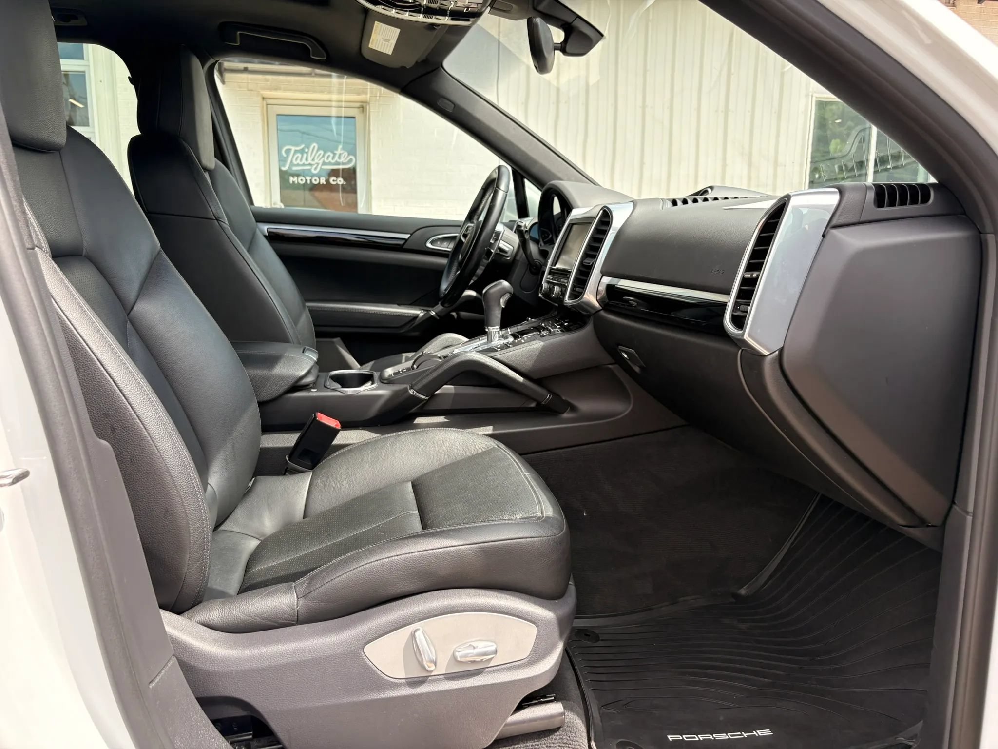 Used 2015 Porsche Cayenne S AWD/4WD image 13