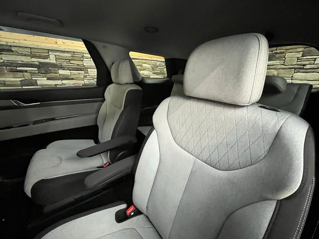 Used 2022 Hyundai Palisade SEL w/ Winter Package image 29