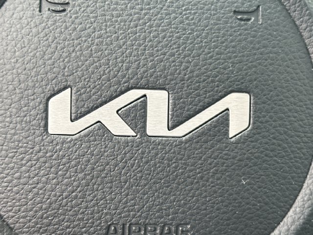 Certified 2023 Kia Seltos SX w/ SX Sunroof Package AWD/4WD image 30