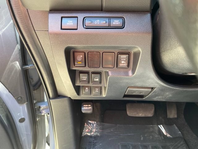 Used 2022 Nissan Frontier PRO-4X AWD/4WD image 14