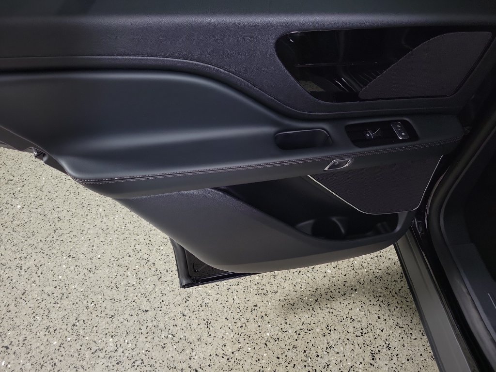 New 2026 Lincoln Aviator 2WD image 15