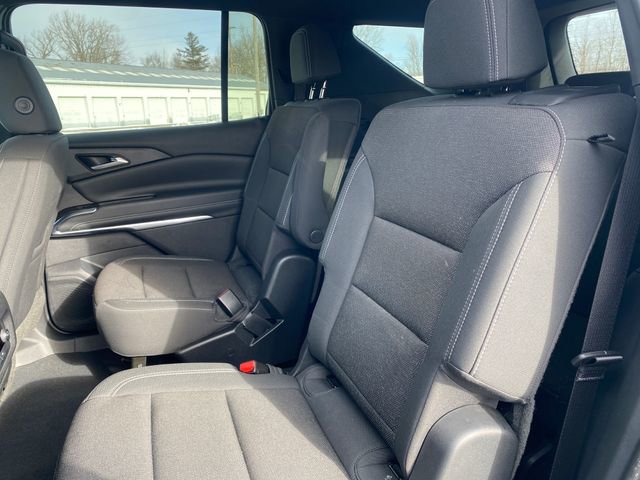 Used 2024 Chevrolet Traverse LT image 17