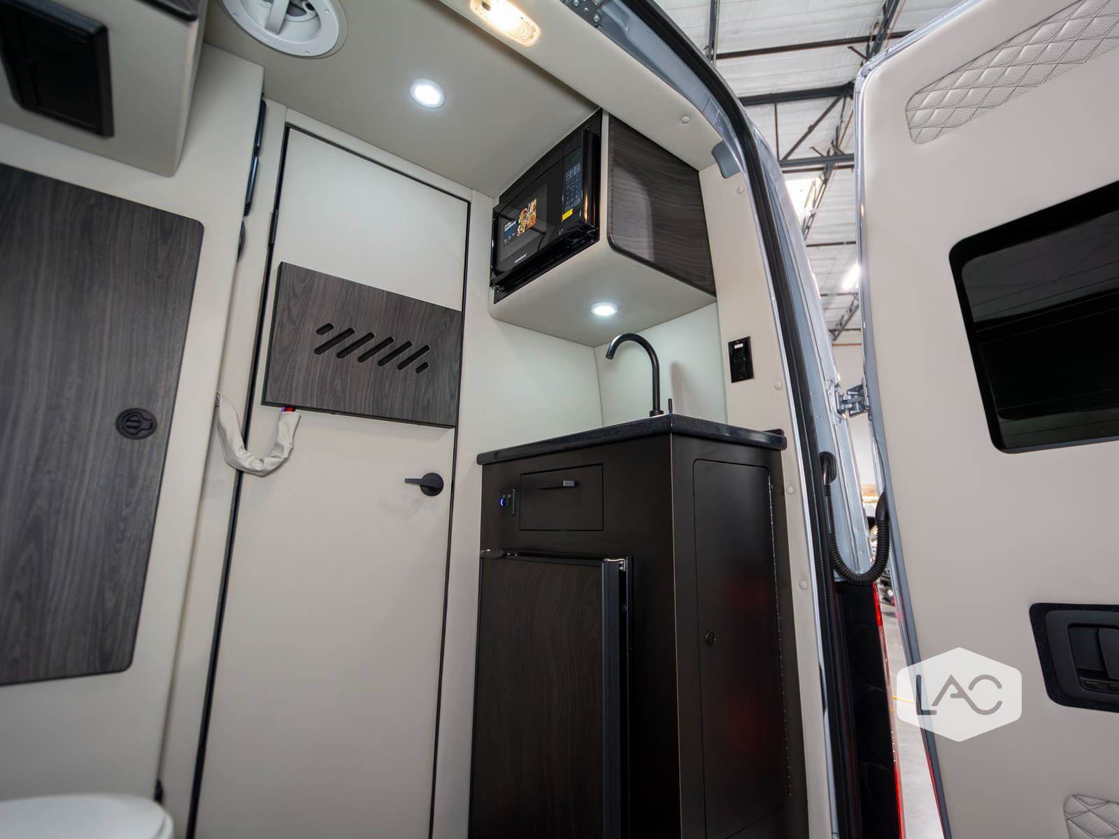 Used 2026 Mercedes-Benz Sprinter 3500 image 8