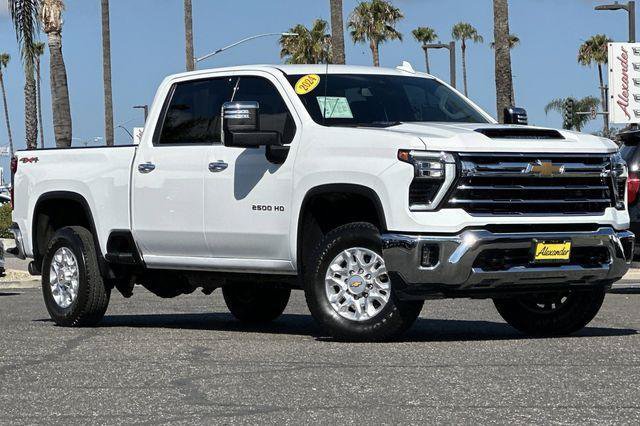 Used 2024 Chevrolet Silverado 2500 LTZ AWD/4WD image 2