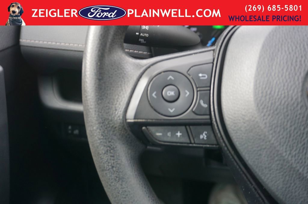 Used 2022 Toyota RAV4 XLE w/ Convenience Package image 24