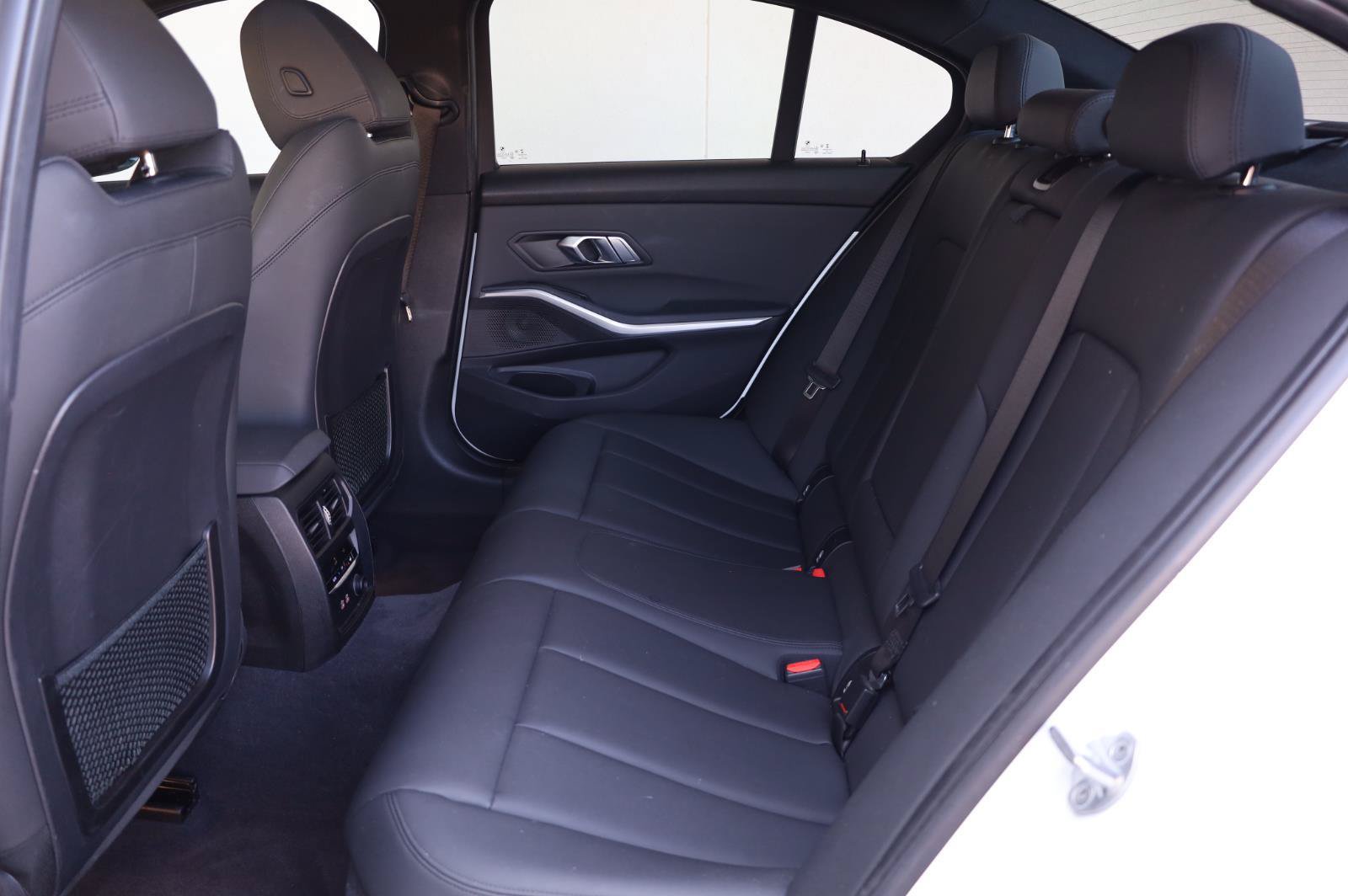 Used 2019 BMW 330i Sedan w/ Driving Assistance Package RWD image 24