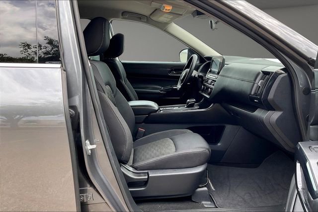 Certified 2024 Nissan Pathfinder S FWD image 7