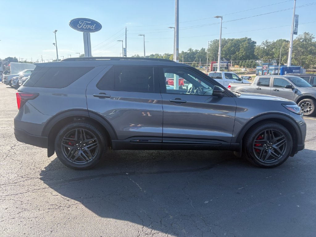 New 2026 Ford Explorer ST w/ Sun And Sound Package AWD/4WD image 6