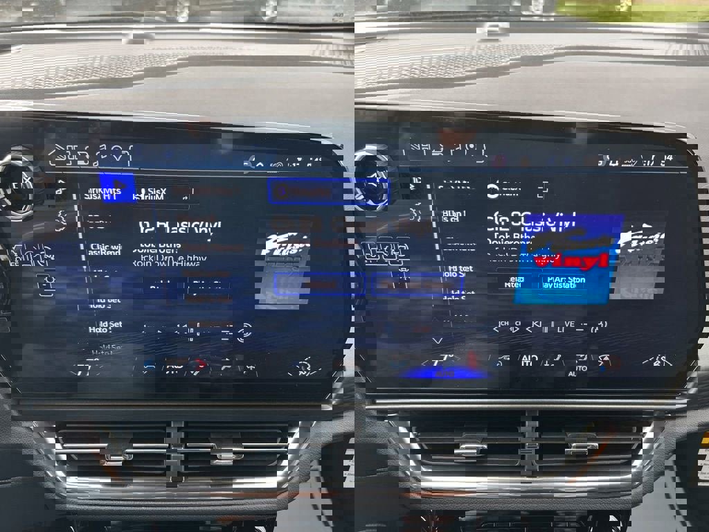 New 2026 Chevrolet Equinox EV LT image 9