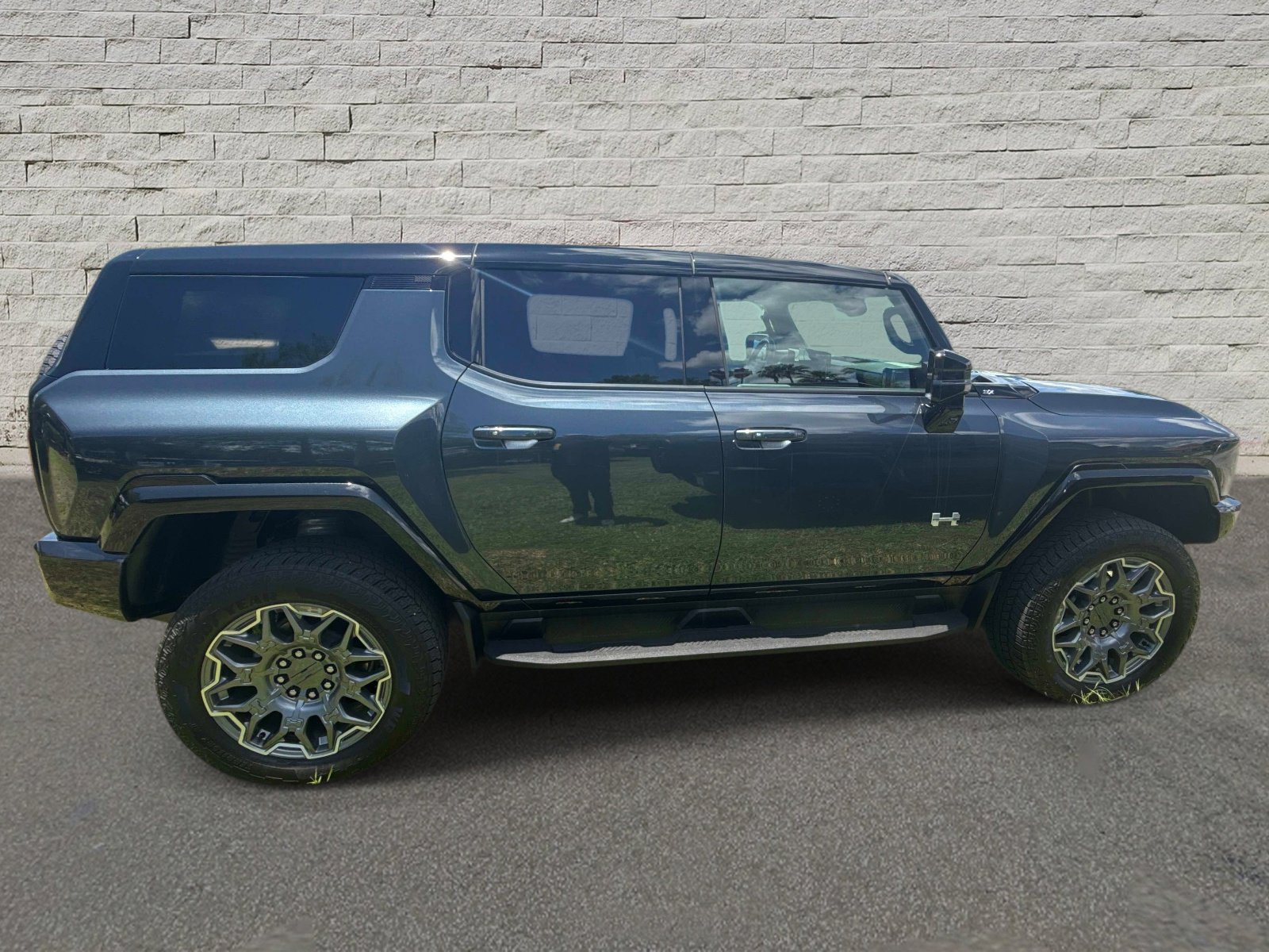 Used 2026 GMC Hummer EV SUV AWD/4WD image 4