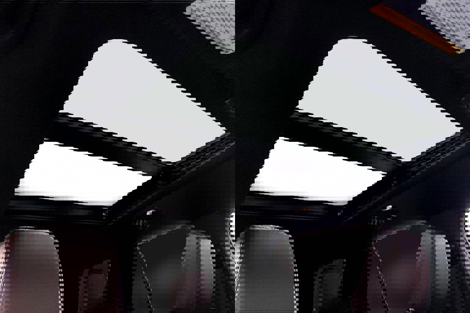 Used 2021 Ford Explorer Platinum w/ Equipment Group 601A image 28