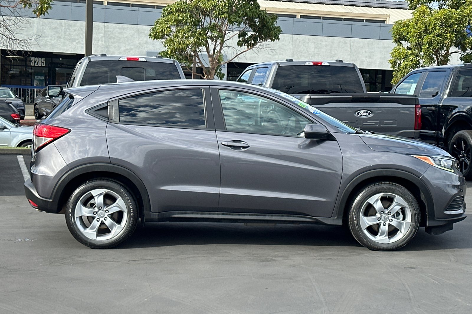 Used 2019 Honda HR-V LX image 4