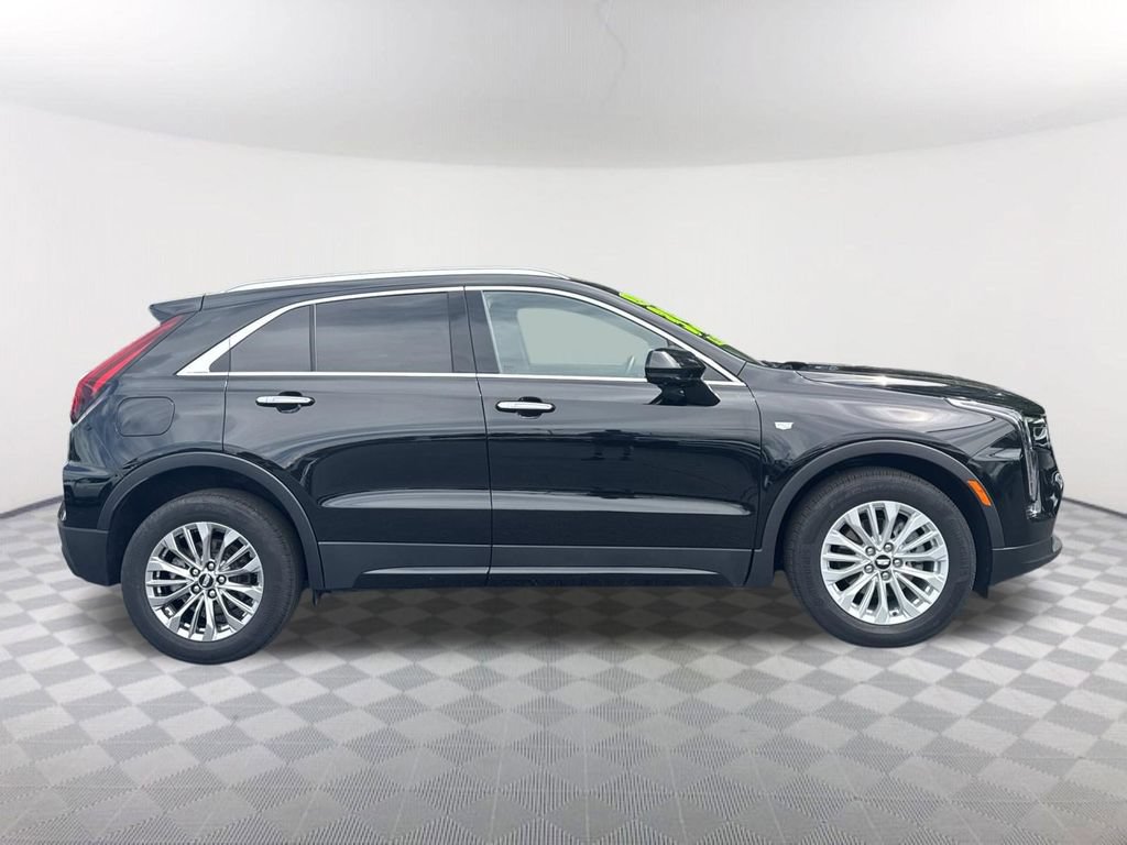 Used 2025 Cadillac XT4 Premium Luxury AWD/4WD image 4