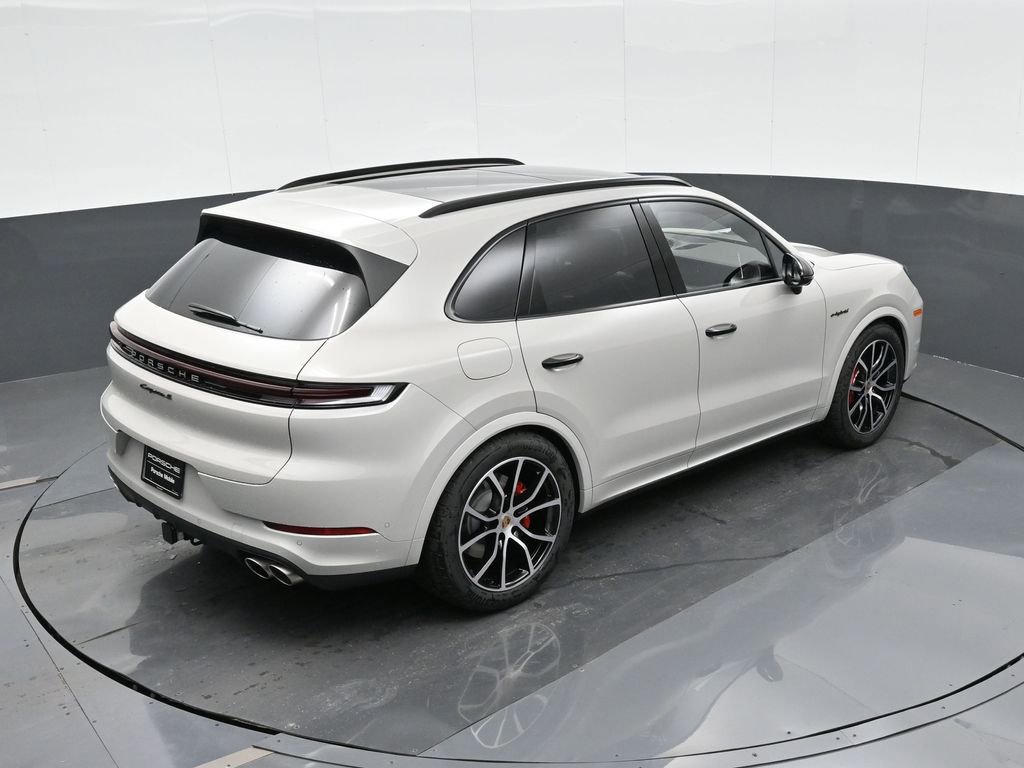 New 2026 Porsche Cayenne S image 30