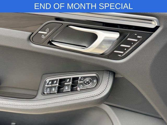 Used 2025 Porsche Macan image 30