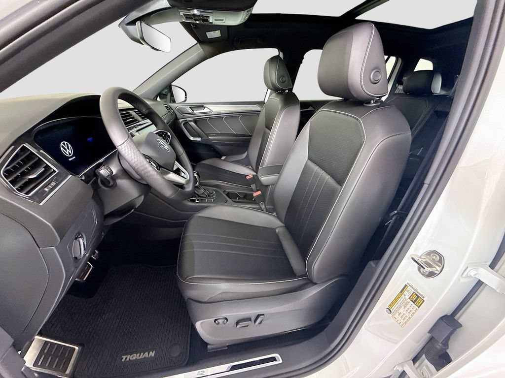 Used 2022 Volkswagen Tiguan SE R-Line FWD image 19