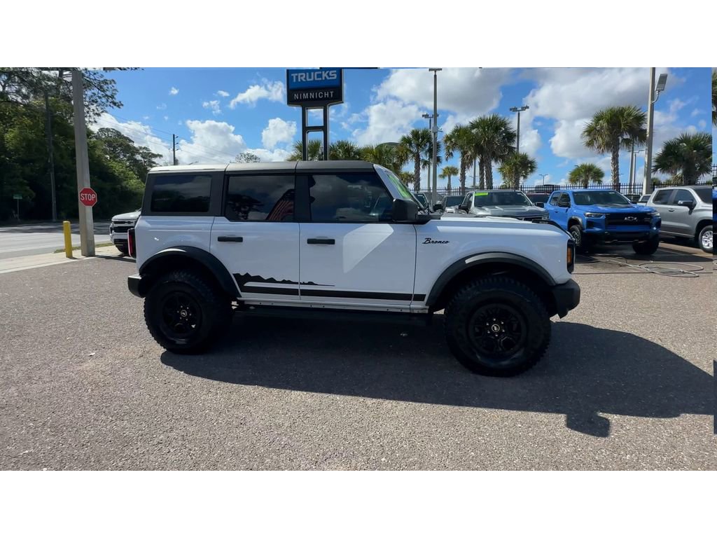 Used 2022 Ford Bronco Wildtrak image 9