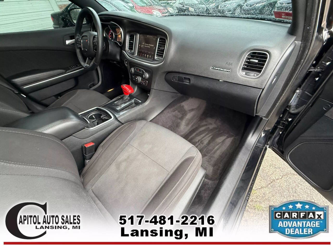 Used 2015 Dodge Charger SXT image 18