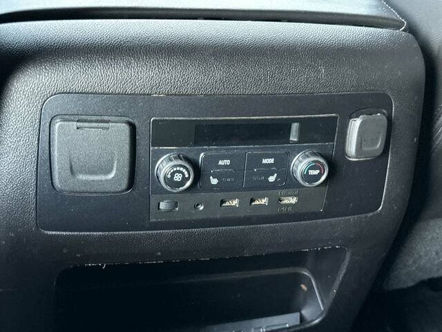 Used 2018 GMC Yukon Denali w/ Denali Ultimate Package image 16