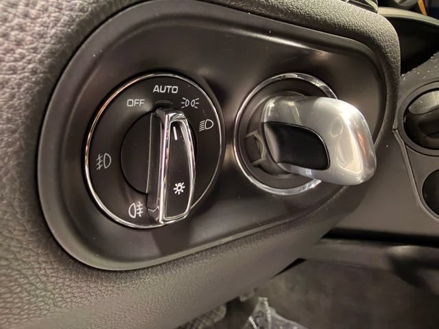 Used 2018 Porsche Macan Sport Edition AWD/4WD image 20