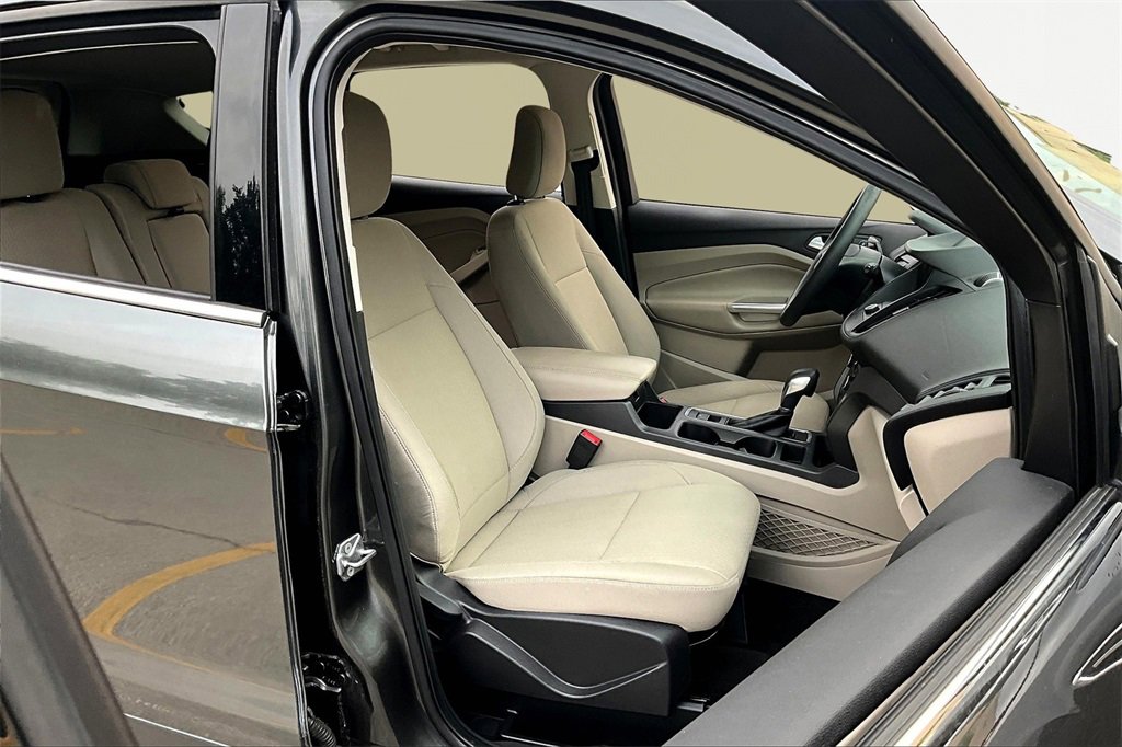 Used 2019 Ford Escape SE image 7