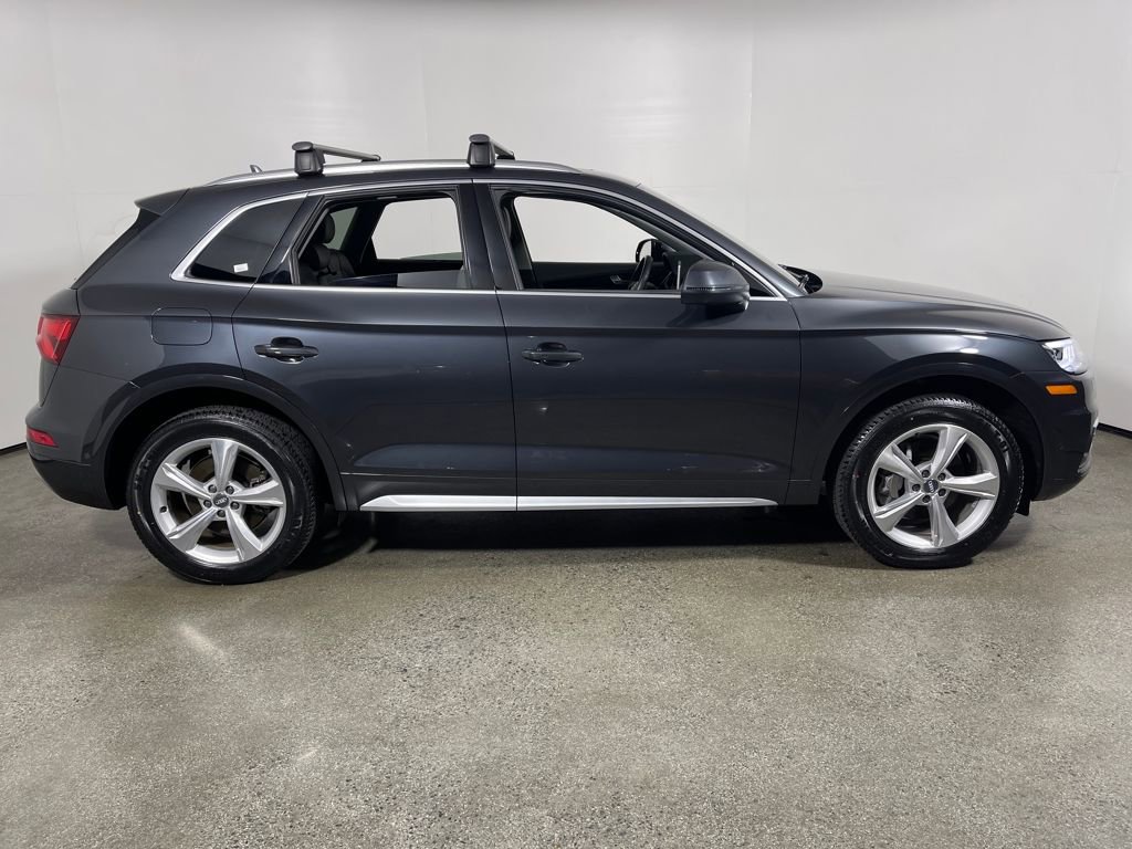 Used 2020 Audi Q5 Prestige image 2