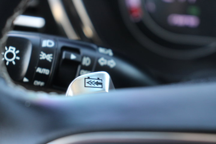 Used 2022 Kia Niro EX FWD image 24