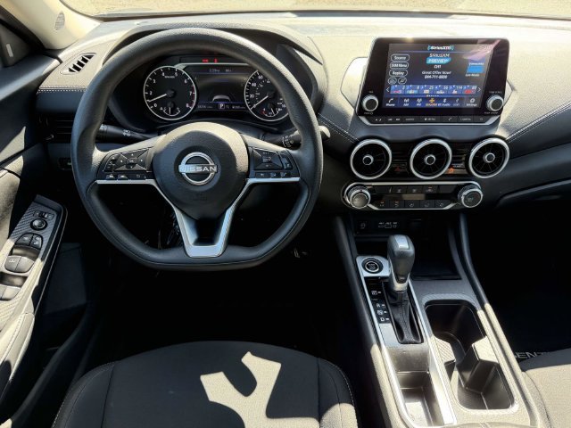 Used 2024 Nissan Sentra SV FWD image 3