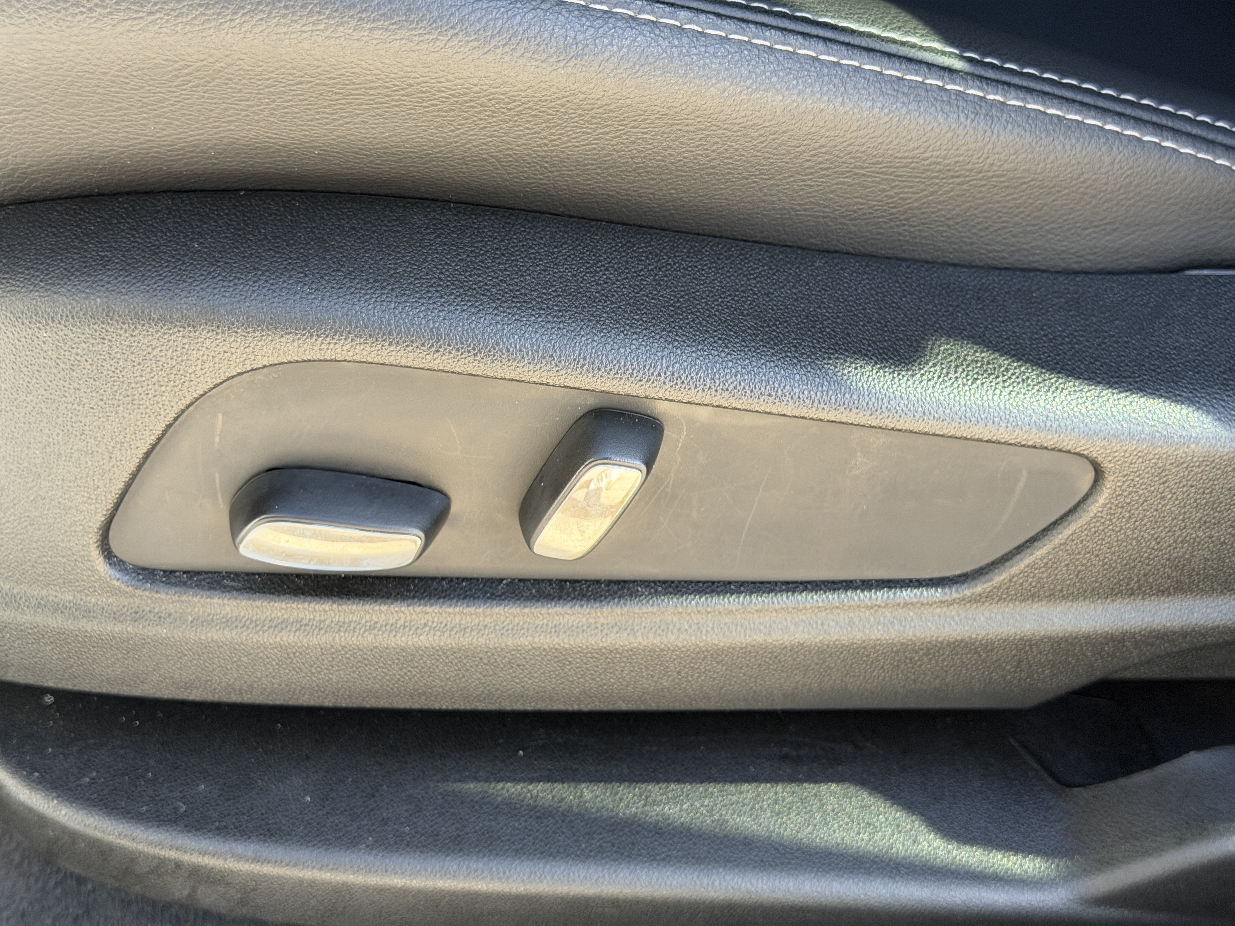 Used 2023 Cadillac XT5 Luxury FWD image 19