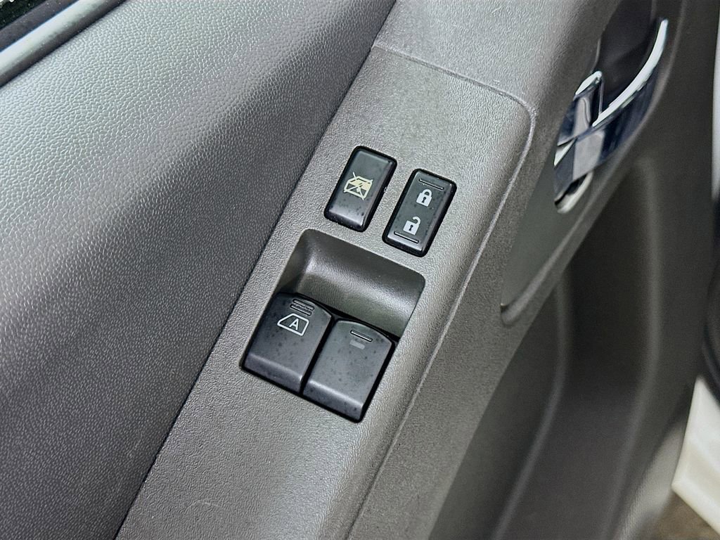 Used 2017 Nissan Frontier PRO-4X w/ Pro-4x Graphics Package AWD/4WD image 20