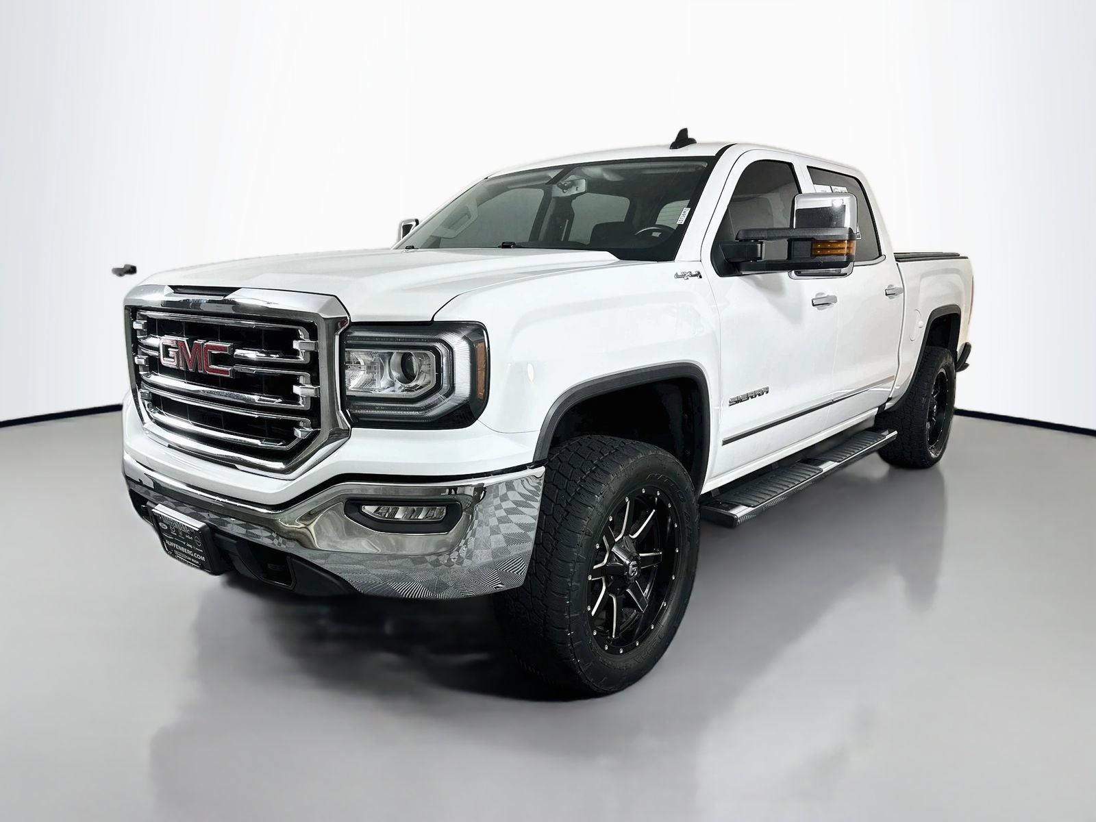 Used 2018 GMC Sierra 1500 SLT w/ SLT Premium Package AWD/4WD image 3